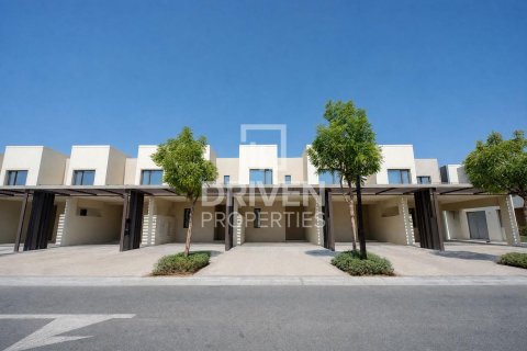 Villa de 3 dormitorios en EMAAR South, UAE No. 221528