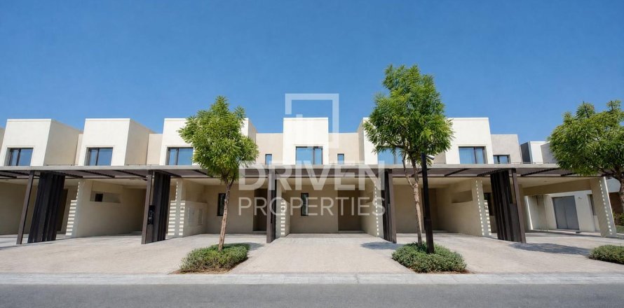 Villa de 3 dormitorios en EMAAR South, UAE No. 221528
