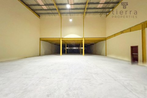 650.3m² Warehouse in Dubai, UAE No. 38844 5