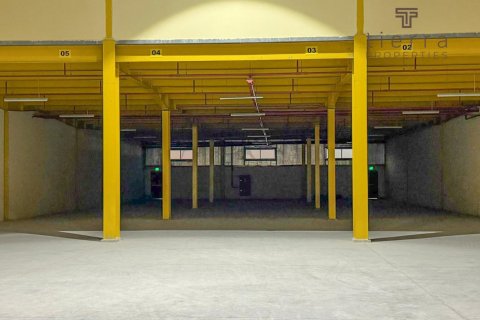 650.3m² Warehouse in Dubai, UAE No. 38844 4