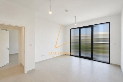 4 bedrooms Villa in Jebel Ali, UAE No. 220983 12