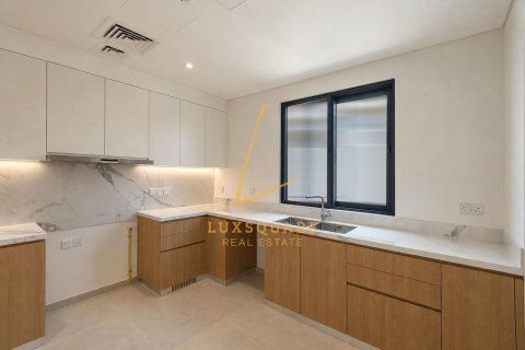 4 bedrooms Villa in Jebel Ali, UAE No. 220983 6