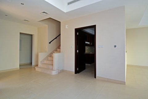 Villa de 4 dormitorios en Reem, UAE No. 215293 9