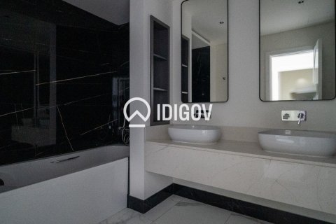 Apartment de 2 dormitorios en Business Bay, UAE No. 201180 12