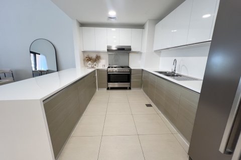 2 bedrooms Apartment in Dubai, UAE No. 205773 4