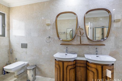 4 bedrooms Villa in Canal Cove Villas, UAE No. 15126 12