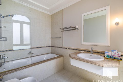 4 bedrooms Villa in Canal Cove Villas, UAE No. 15126 7