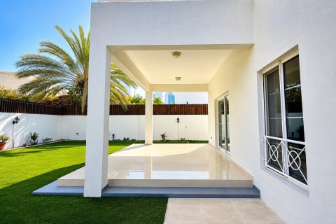 Villa de 4 dormitorios en Meadows, UAE No. 202356 3