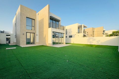 Villa de 3 chambres à Dubai South (Dubai World Central), UAE No. 196951