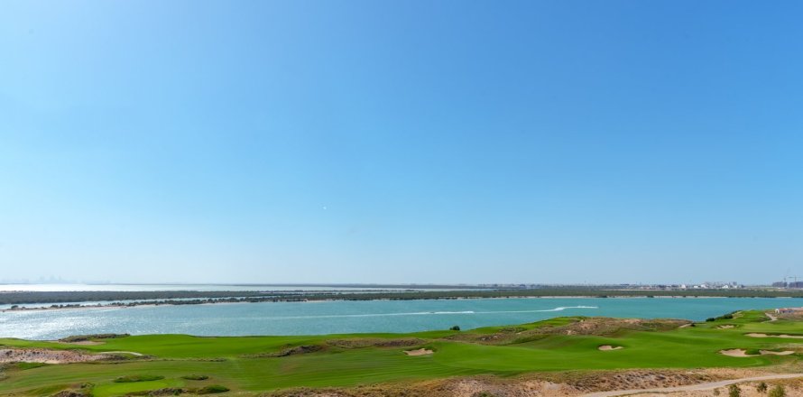 Apartment de 2 dormitorios en  Yas Island, UAE No. 215284