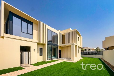 5 bedrooms Villa in Dubai, UAE No. 220769 12