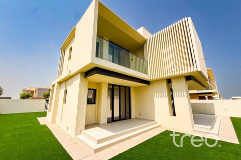 5 bedrooms Villa in Dubai, UAE No. 220769 4