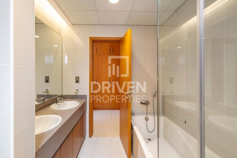 Villa de 4 dormitorios en Nadd Al Sheba, UAE No. 223330 19