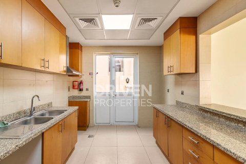 Villa de 4 dormitorios en Nadd Al Sheba, UAE No. 223330 18