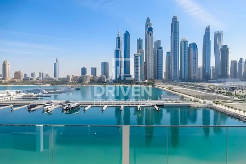2 bedrooms Apartment in EMAAR Beachfront, UAE No. 212572