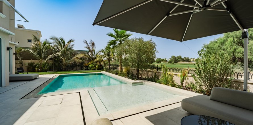 Villa de 6 dormitorios en Dubai, UAE No. 205752