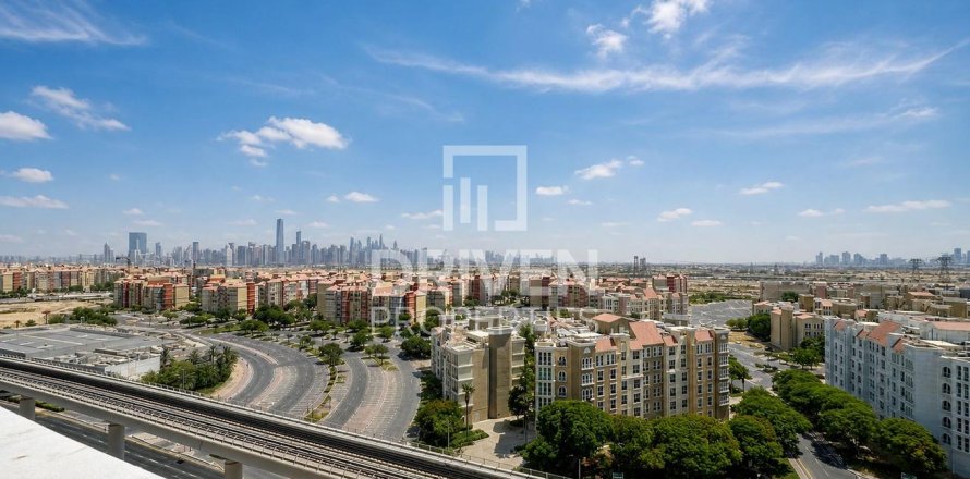 Apartment de 3 dormitorios en Al Furjan, UAE No. 221555
