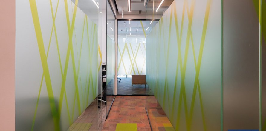 246m² Office in Bay Square, UAE No. 153812