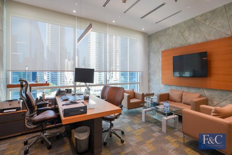 246m² Office in Bay Square, UAE No. 153812 19
