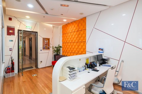 246m² Office in Bay Square, UAE No. 153812 3