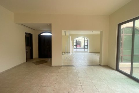 Villa de 3 dormitorios en Sas Al Nakheel, UAE No. 37245 6