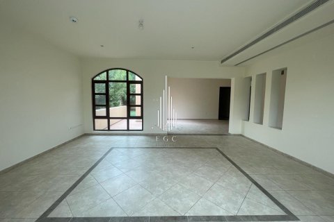 Villa de 3 dormitorios en Sas Al Nakheel, UAE No. 37245 3