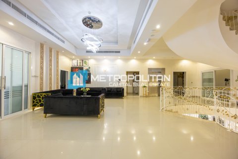 12 bedrooms Commercial Villa in Khalifa City, UAE No. 146493 5