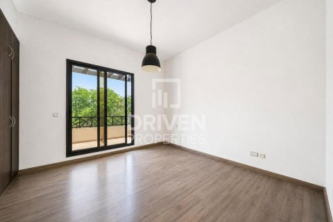 Villa de 4 dormitorios en Al Salam, UAE No. 223179 16