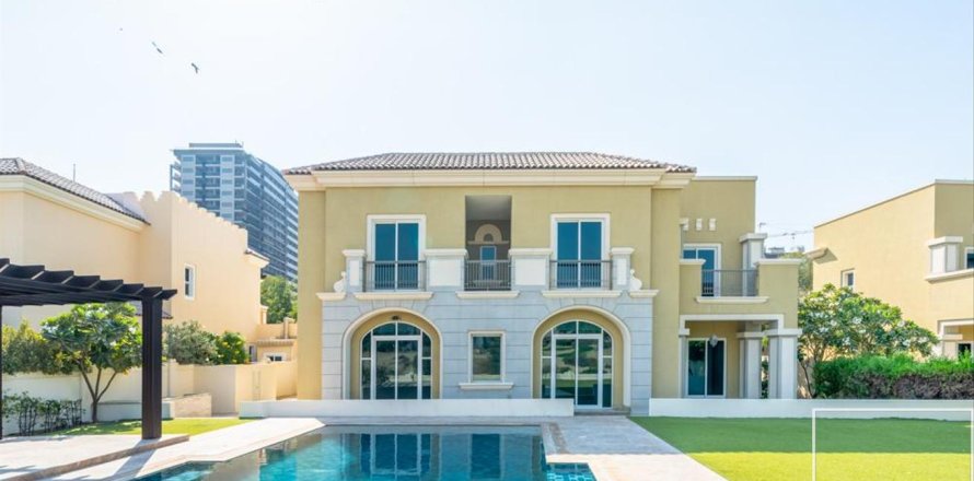 5 bedrooms Villa in Victory Heights, UAE No. 211001