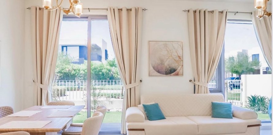 4 bedrooms Villa in Dubai Hills Estate, UAE No. 216768