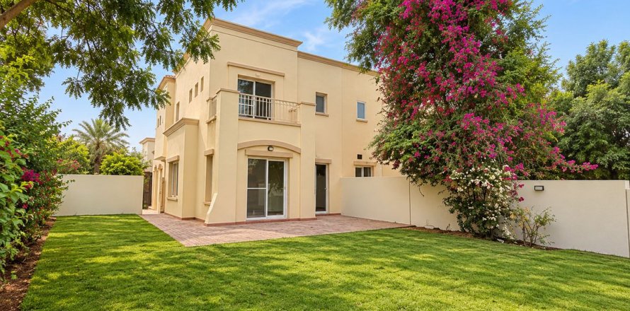 Villa de 3 chambres à Dubai, UAE No. 222228