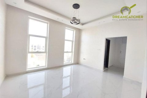 5 bedrooms Villa in Al Yasmeen, UAE No. 34163 8