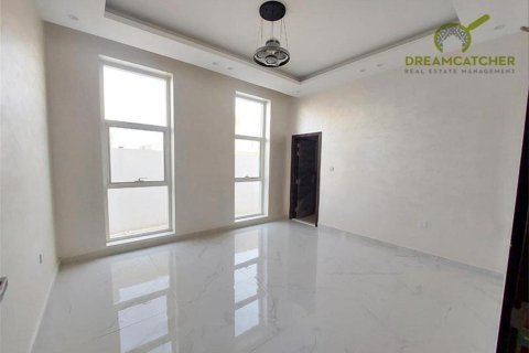 5 bedrooms Villa in Al Yasmeen, UAE No. 34163 9