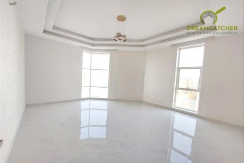 5 bedrooms Villa in Al Yasmeen, UAE No. 34163 6