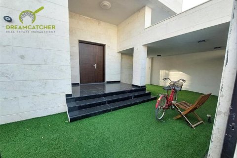 5 bedrooms Villa in Al Yasmeen, UAE No. 34163 17