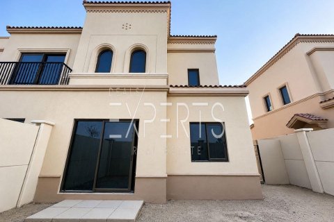 Townhouse de 2 dormitorios en Khalifa City, UAE No. 224241