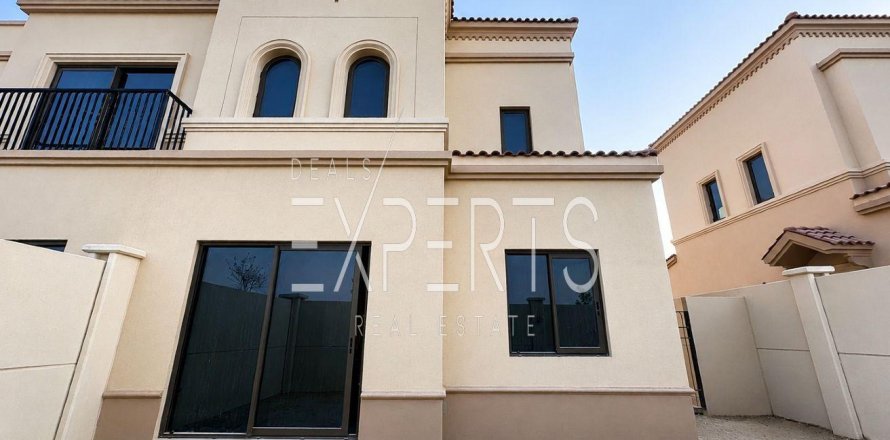 Townhouse de 2 dormitorios en Khalifa City, UAE No. 224241