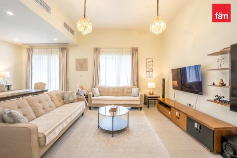 Villa de 2 dormitorios en Dubai, UAE No. 215600 11