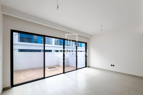 Villa de 6 dormitorios en Damac Lagoons, UAE No. 215227