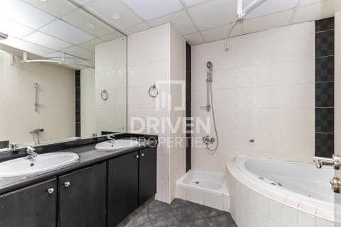 Apartment de 3 dormitorios en KG Tower, UAE No. 202624 14