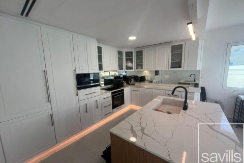3 bedrooms Villa in Jumeirah Village Triangle, UAE No. 211044 17