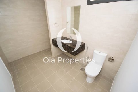 Вилла с 5 спальнями в Абу-Даби, ОАЭ №115122 4