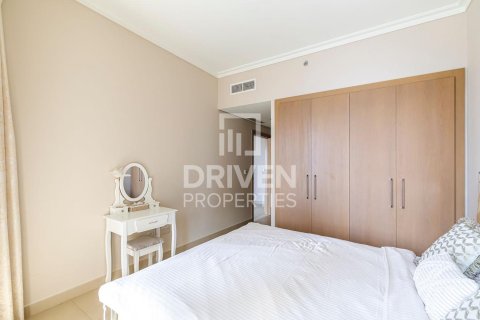Apartment de 2 dormitorios en Burj Vista, UAE No. 223268 8