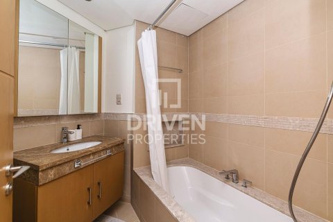 Apartment de 2 dormitorios en Burj Vista, UAE No. 223268 10