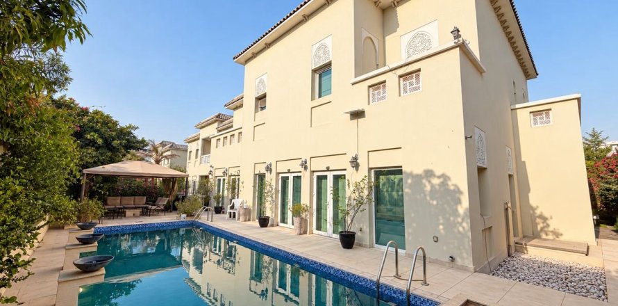 5 bedrooms Villa in Al Furjan, UAE No. 213182