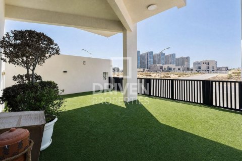 3 bedrooms Townhouse in Dubai, UAE No. 221381 20