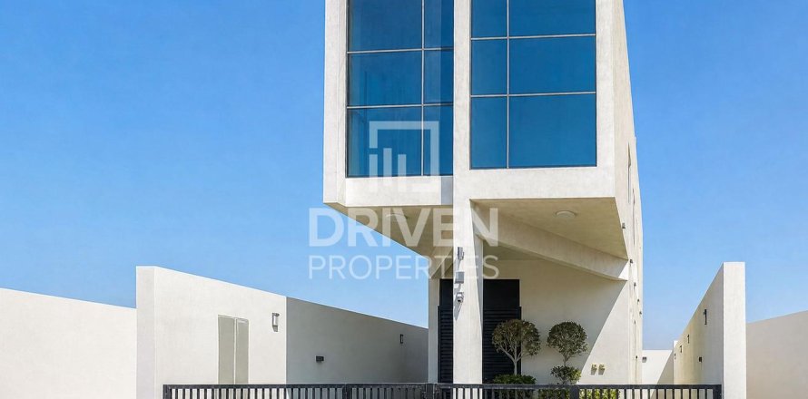 3 bedrooms Townhouse in Dubai, UAE No. 221381