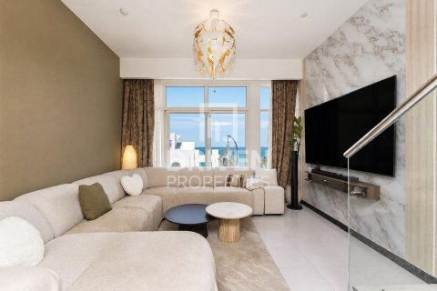 3 bedrooms Townhouse in Dubai, UAE No. 221381 3