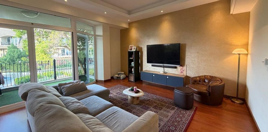 Apartment de 2 dormitorios en Mirdif, UAE No. 223427
