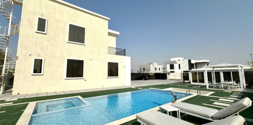 Villa de 5 dormitorios en Nadd Al Sheba, UAE No. 43057